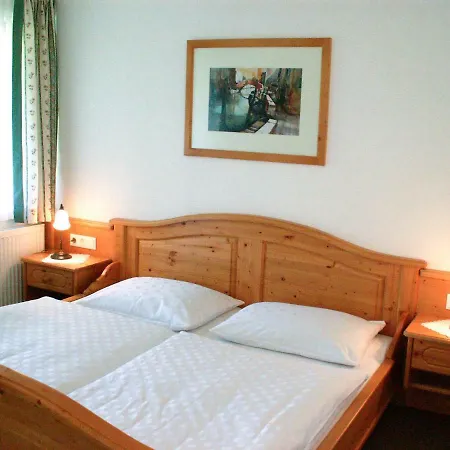 ホテル Kleine Liesing